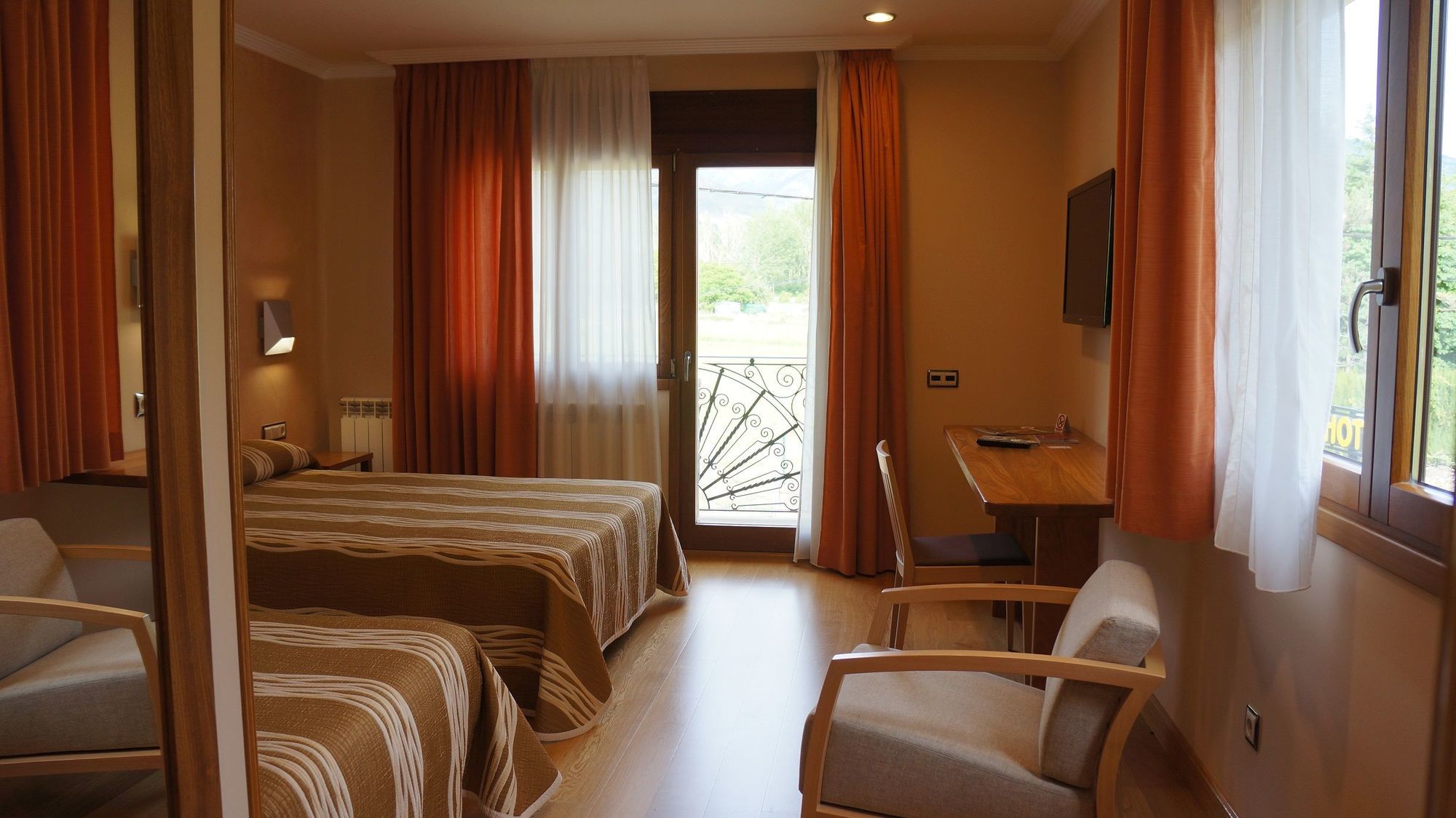 Hotel Los Nogales Campo  Zewnętrze zdjęcie